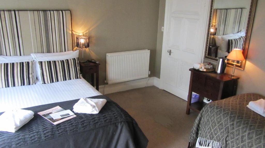 Monties Guest House - Adults Only Bowness-on-Windermere Kamer foto